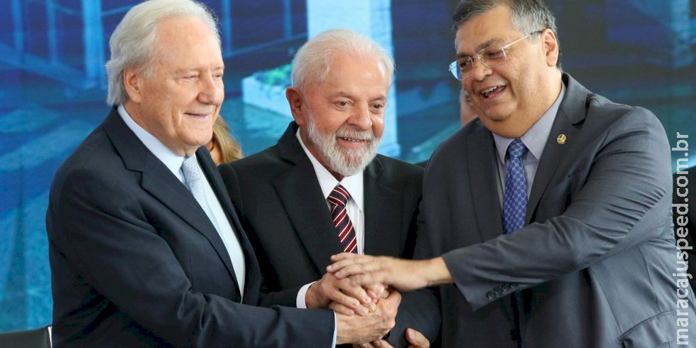 Lula empossa Lewandowski no Ministério da Justiça Lula empossa Lewandowski no Ministério da Justiça