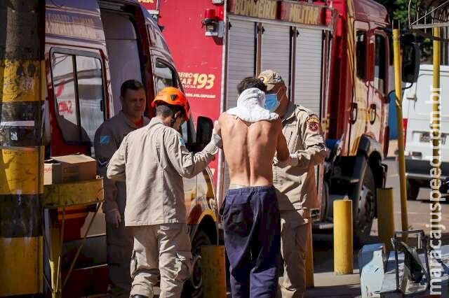 Mecânico tem queimadura de 2º grau ao tentar clarear galão de óleo com isqueiro