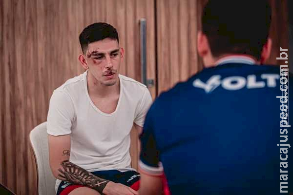 Médico do Fortaleza revela mais de 1.200 lesões em jogadores após ataque a ônibus Médico do Fortaleza revela mais de 1.200 lesões em jogadores após ataque a ônibus