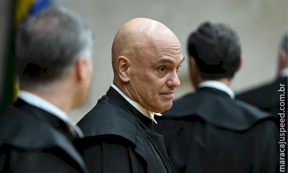 Moraes nega recurso de Bolsonaro e autoriza PF a manter data de depoimento