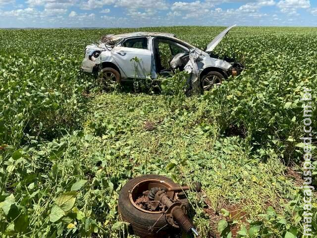 Motorista perde controle da direção e capota veículo na MS-386 Motorista perde controle da direção e capota veículo na MS-386