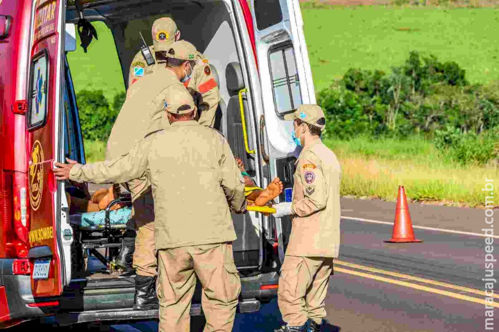 Mulheres são espancadas e abandonadas seminuas em rodovia de Campo Grande Mulheres são espancadas e abandonadas seminuas em rodovia de Campo Grande