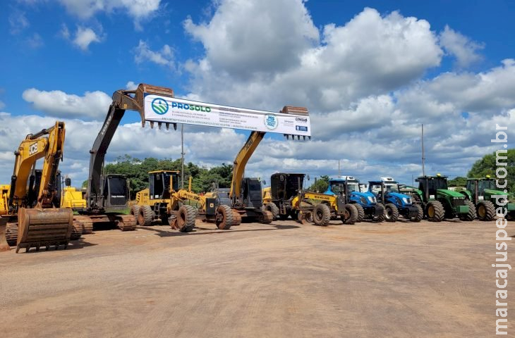 Parceria entre Governo, Itaipu e consórcio de municípios recupera estradas e conserva solo no sul de MS