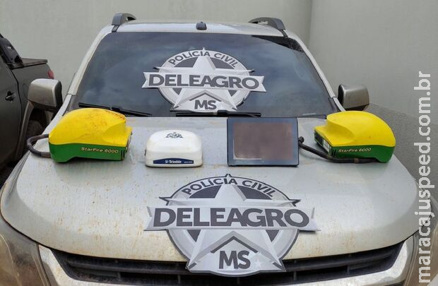 Polícia derruba bando especializado em roubo a fazendas de MS: em uma semana crime gerou R$ 2 mi Polícia derruba bando especializado em roubo a fazendas de MS: em uma semana crime gerou R$ 2 mi