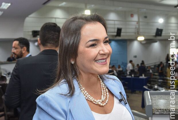 Prefeita entrega câmara fria para vacinas e equipamentos para posto no Sírio Libanês Prefeita entrega câmara fria para vacinas e equipamentos para posto no Sírio Libanês