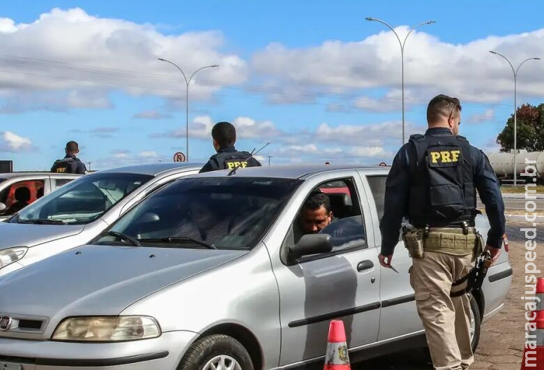 PRF dá dicas de segurança para quem vai pegar a estrada no carnaval PRF dá dicas de segurança para quem vai pegar a estrada no carnaval