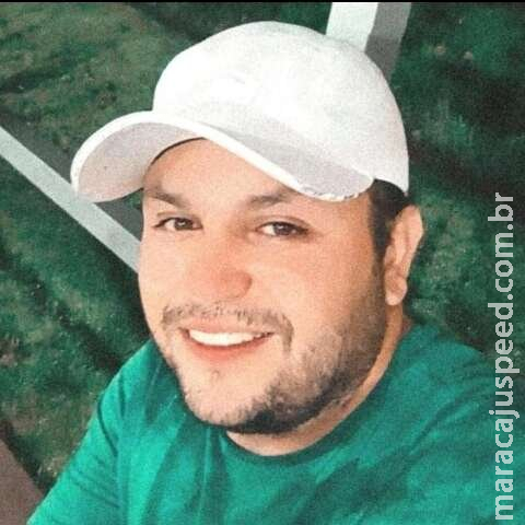 Rapaz é assassinado a tiros na frente de casa em Nova Andradina Rapaz é assassinado a tiros na frente de casa em Nova Andradina