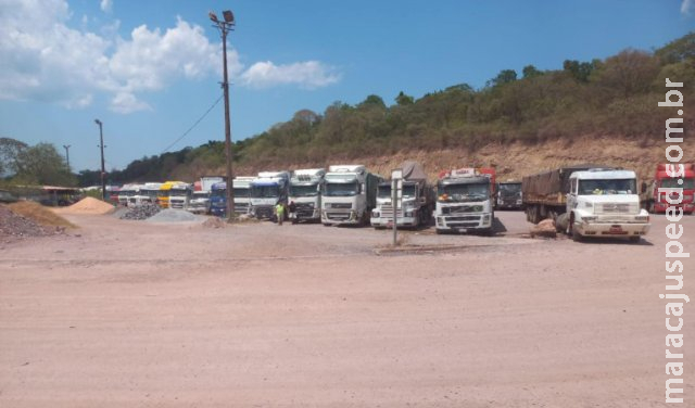 Receita Federal fará força-tarefa pra liberar caminhões na fronteira com Bolívia