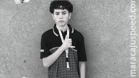 Adolescente de 14 anos que matou outro de 17 se entrega à polícia Adolescente de 14 anos que matou outro de 17 se entrega à polícia