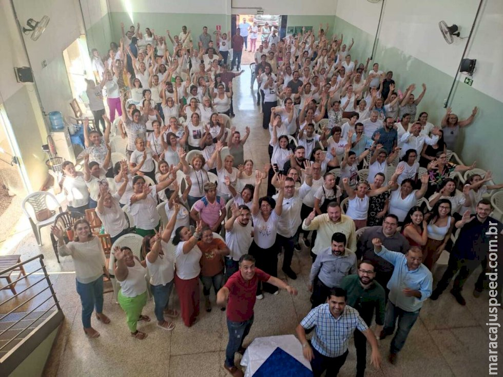 Alan Guedes regulamenta 138 agentes comunitários de saúde e endemias Alan Guedes regulamenta 138 agentes comunitários de saúde e endemias