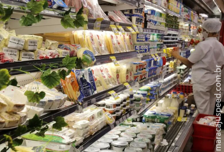 Anvisa: 28% dos alimentos industrializados têm sódio em excesso Anvisa: 28% dos alimentos industrializados têm sódio em excesso