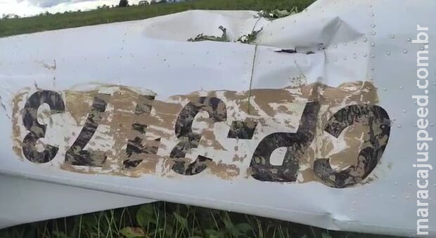 Avião boliviano carregado de cocaína cai na fronteira brasileira Avião boliviano carregado de cocaína cai na fronteira brasileira