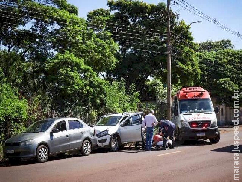 Carro é atingido na traseira e arrastado por 50 metros por motorista bêbada em Campo Grande