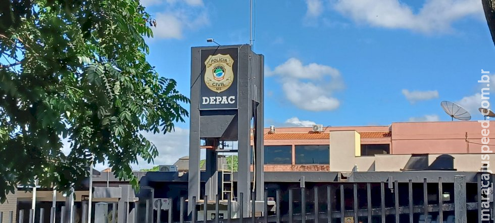 Filha dá paulada na cabeça do pai para defender mãe de agressão em Dourados Filha dá paulada na cabeça do pai para defender mãe de agressão em Dourados