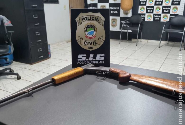 Homem é preso após ameaçar e atirar contra casa de vizinho Homem é preso após ameaçar e atirar contra casa de vizinho