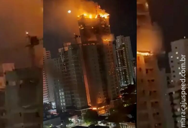Incêndio em prédio no Recife é controlado e polícia investiga causas Incêndio em prédio no Recife é controlado e polícia investiga causas