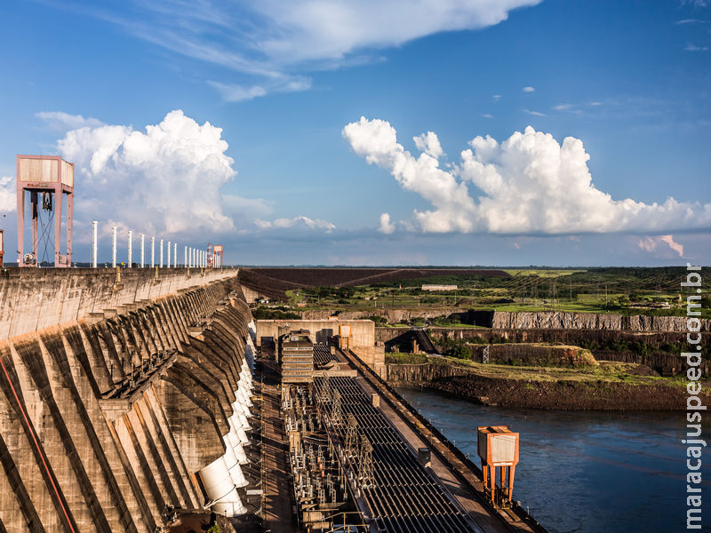 Itaipu atinge recorde mundial dos 3 bilhões de MWh na madrugada de domingo (10) Itaipu atinge recorde mundial dos 3 bilhões de MWh na madrugada de domingo (10)