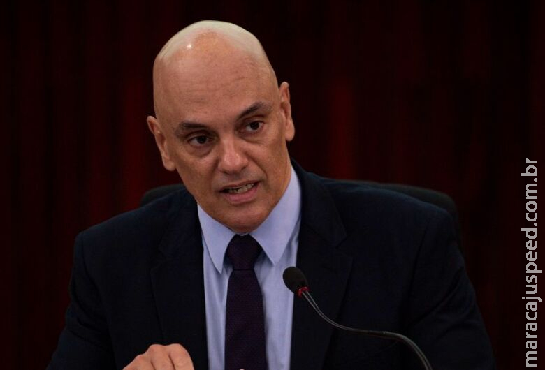 Moraes nega pedido de devolução de passaporte para Bolsonaro Moraes nega pedido de devolução de passaporte para Bolsonaro