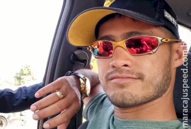 Na fronteira, filho de vereador é assassinado com tiro na cabeça Na fronteira, filho de vereador é assassinado com tiro na cabeça