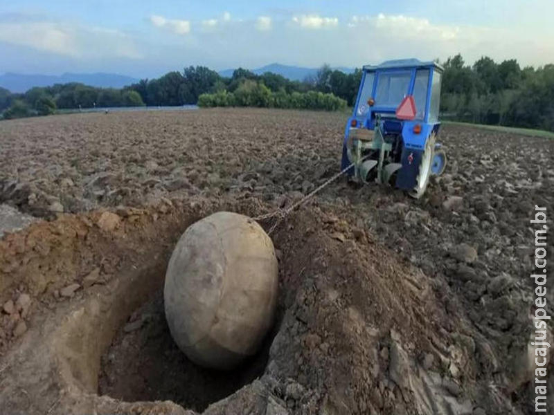 Pensou que era pedra: agricultor acha ninho de metralhadora da 2ª Guerra