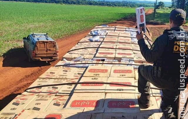 Polícia apreende caminhão com 40.500 pacotes de cigarro paraguaio na Nova Itamarati Polícia apreende caminhão com 40.500 pacotes de cigarro paraguaio na Nova Itamarati