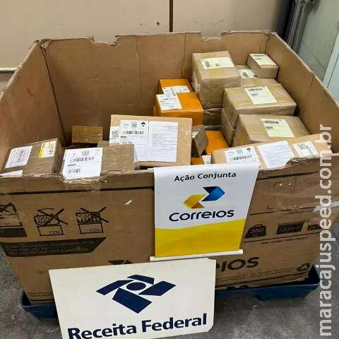 Receita Federal apreende R$ 500 mil em celulares nos Correios da Capital Receita Federal apreende R$ 500 mil em celulares nos Correios da Capital