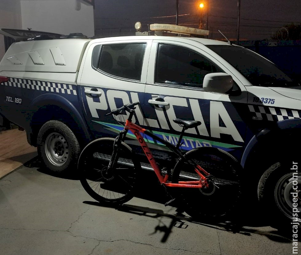 Homem com mandado de prisão furta bicicleta e acaba preso pela PM