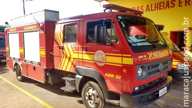 A caminho da universidade, jovem é atingida por carro na MS-450 A caminho da universidade, jovem é atingida por carro na MS-450