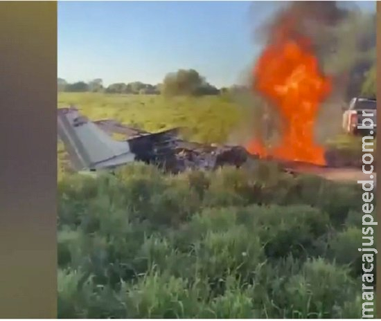 Avião de jogador de futebol cai na região de fronteira e mata duas pessoas