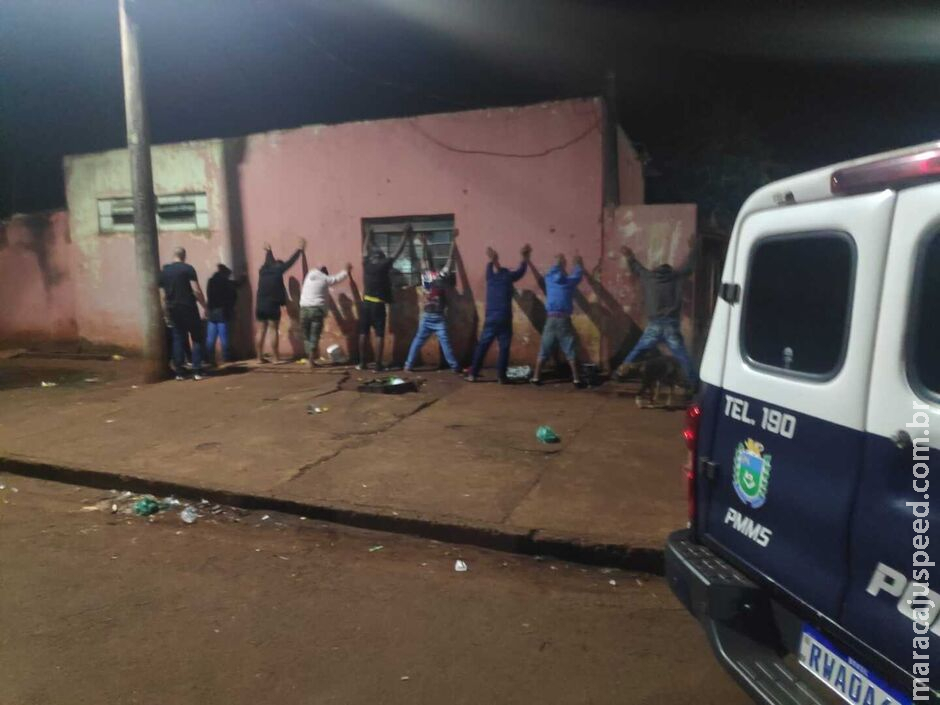 Batidão da polícia acaba com Batidão da polícia acaba com