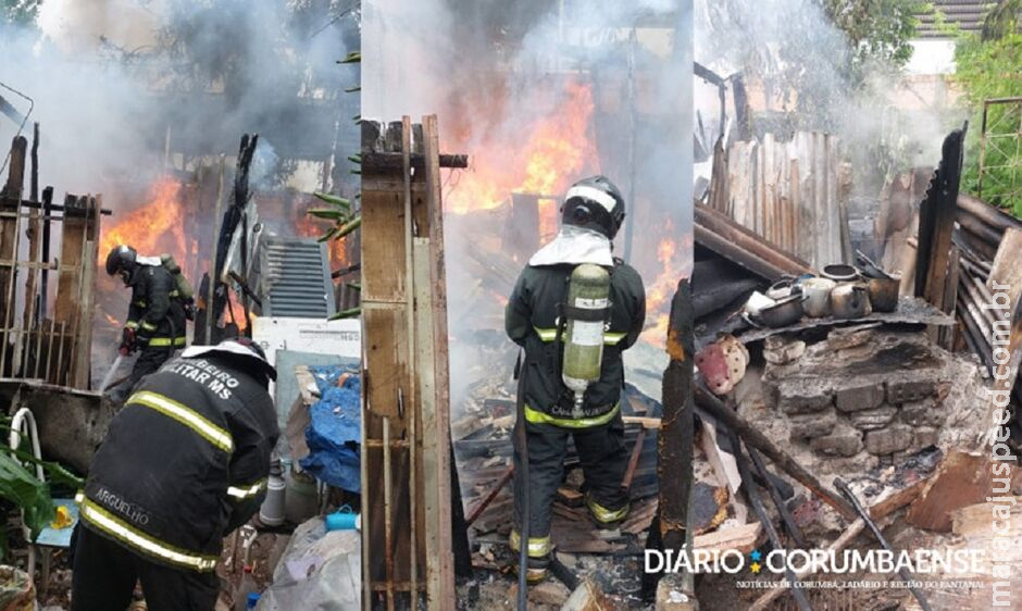 Casa de madeira é consumida pelo fogo após morador deixar fogão a lenha aceso em Corumbá