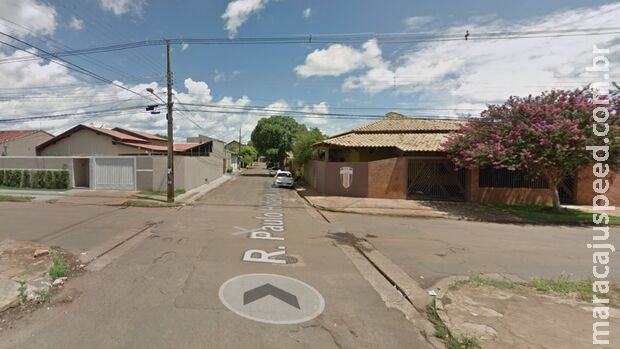Criminoso é detido por moradores após assaltar mulher com arma de fogo no União Criminoso é detido por moradores após assaltar mulher com arma de fogo no União