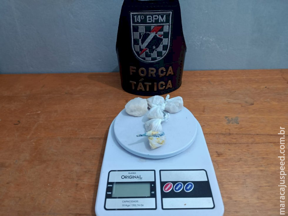 Força Tática apreende adolescente infrator por traficar crack próximo a escola em Fátima do Sul Força Tática apreende adolescente infrator por traficar crack próximo a escola em Fátima do Sul