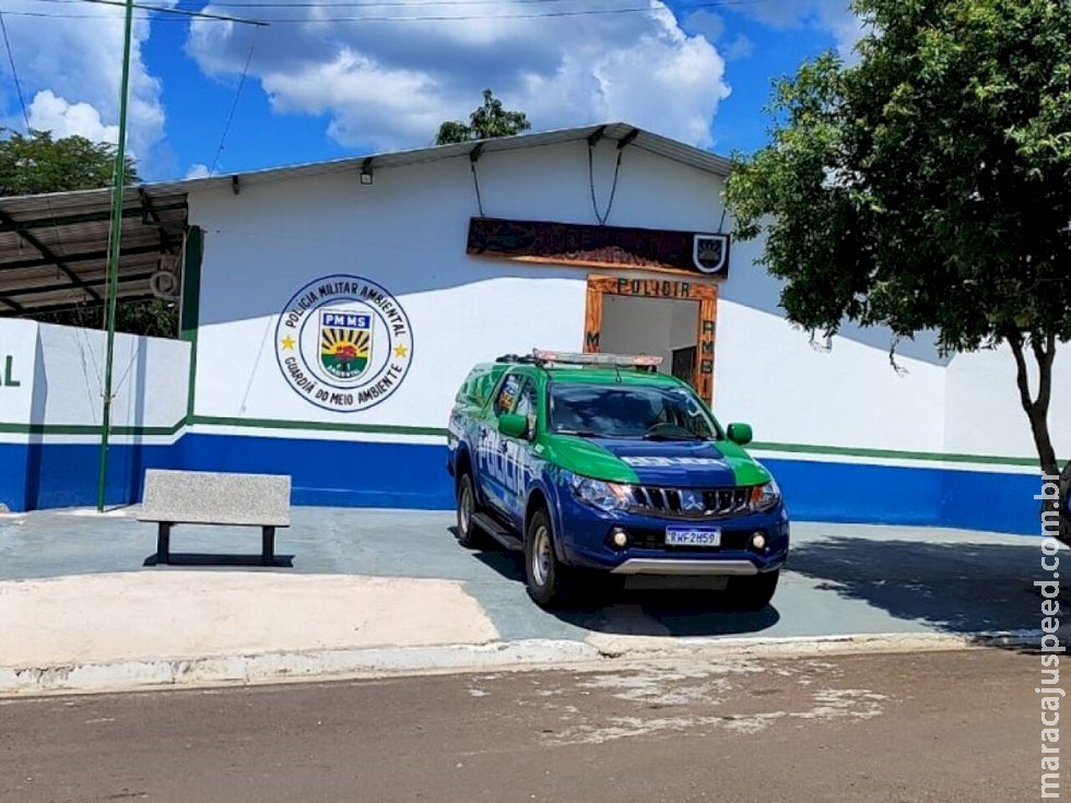 Funcionário de fazenda é preso após agredir esposa com socos e ameaçá-la com faca Funcionário de fazenda é preso após agredir esposa com socos e ameaçá-la com faca