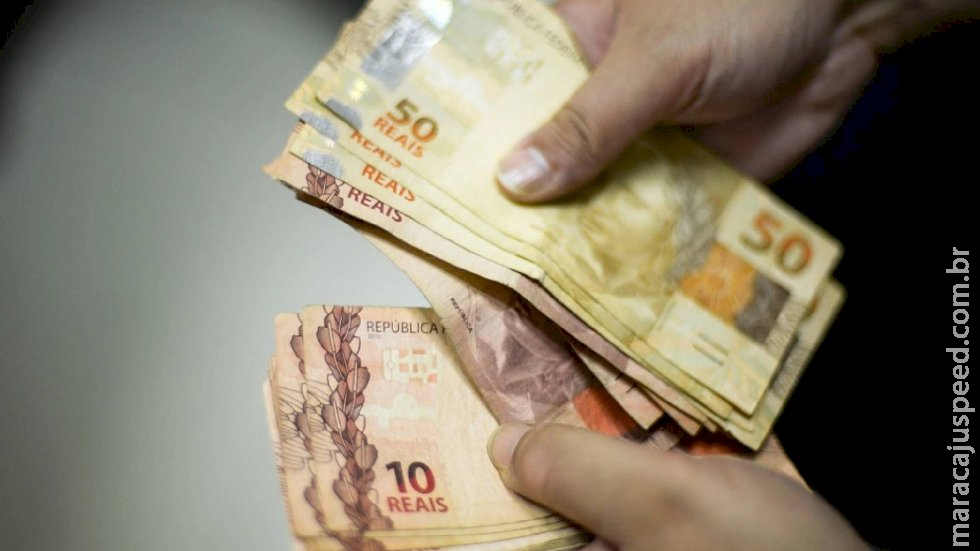 Governo Federal prevê salário mínimo de R$ 1.502 para 2025 Governo Federal prevê salário mínimo de R$ 1.502 para 2025