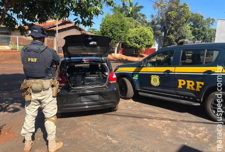 Homem é preso com maconha e carro roubado em SP Homem é preso com maconha e carro roubado em SP