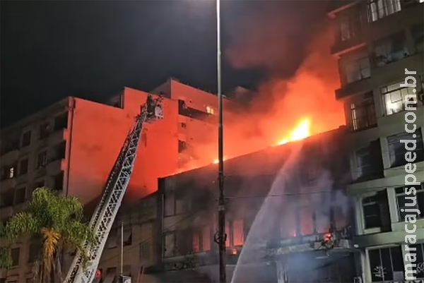 Incêndio em pousada mata 10 pessoas em Porto Alegre Incêndio em pousada mata 10 pessoas em Porto Alegre