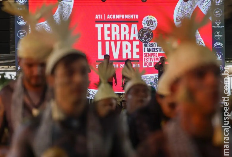 Indígenas prometem seguir lutando por demarcação de terras Indígenas prometem seguir lutando por demarcação de terras