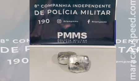 Moto Patrulhamento efetua prisão de traficante na Praça Pindorama Moto Patrulhamento efetua prisão de traficante na Praça Pindorama