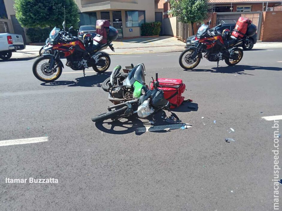Motoentregador é atingido por carro e fica em estado grave no Jardim dos Estados Motoentregador é atingido por carro e fica em estado grave no Jardim dos Estados
