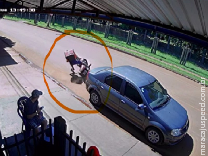 Motoqueiro envolvido em incidente policial estava cometendo crime de trânsito