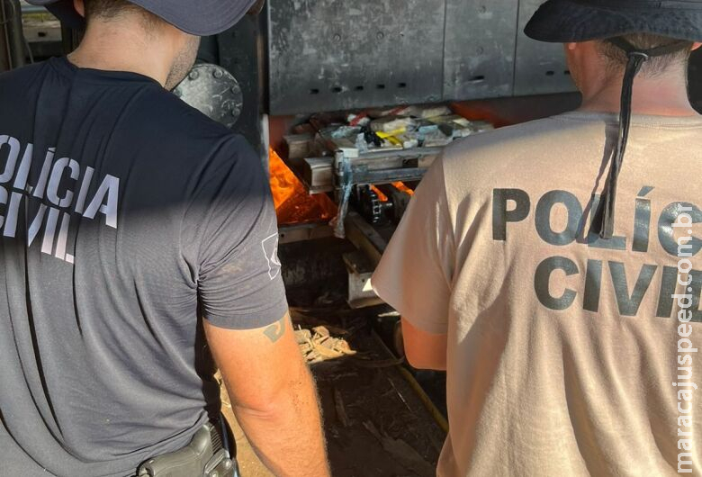 Polícia incinera mais de 600 kg de drogas em Miranda Polícia incinera mais de 600 kg de drogas em Miranda