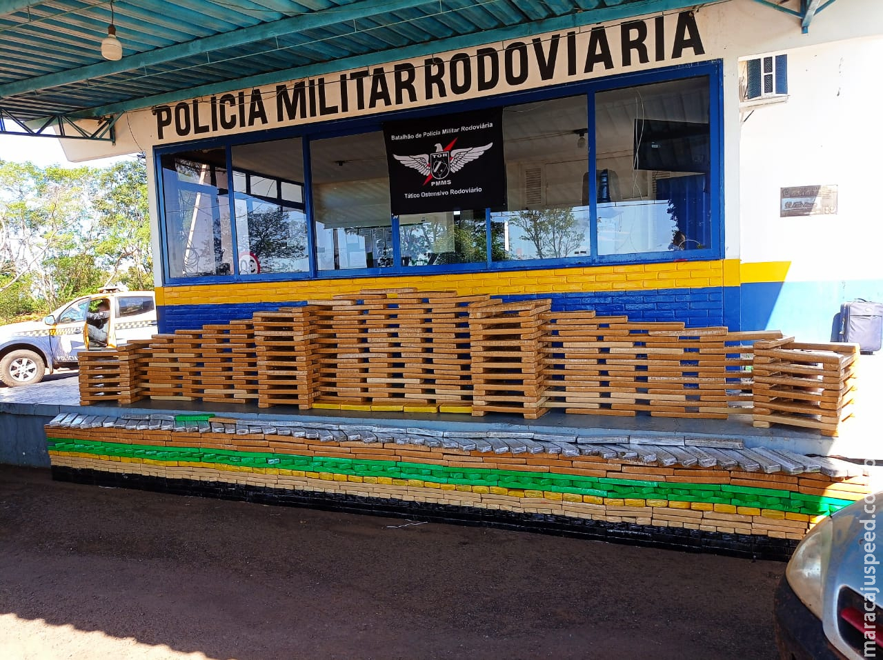 Polícia Militar Rodoviária prende mais de 1 tonelada de drogas em Amambai Polícia Militar Rodoviária prende mais de 1 tonelada de drogas em Amambai