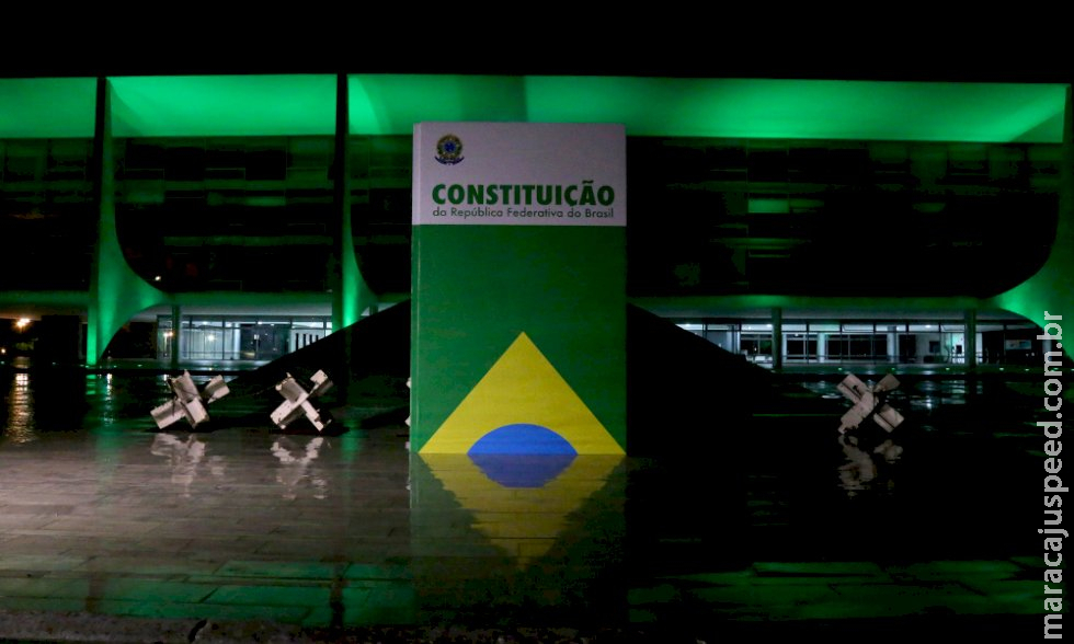 STF decide por unanimidade que artigo 142 da Constituição não dá ‘poder moderador’ STF decide por unanimidade que artigo 142 da Constituição não dá ‘poder moderador’