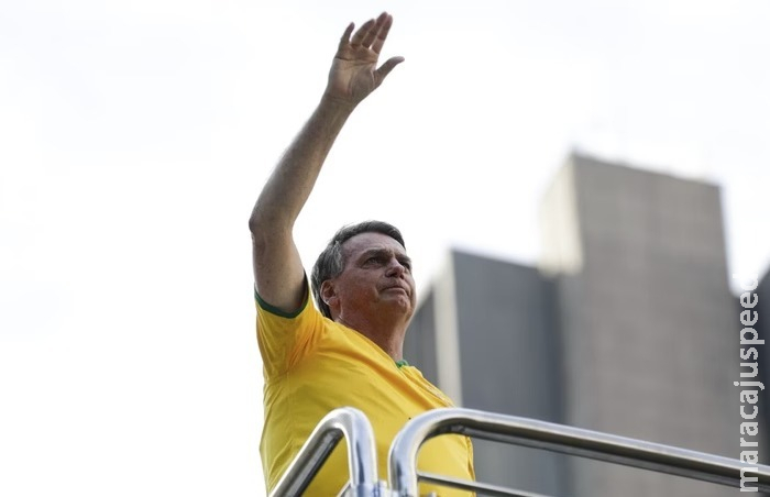 Após internação, Bolsonaro adia manifestação em Joinville Após internação, Bolsonaro adia manifestação em Joinville