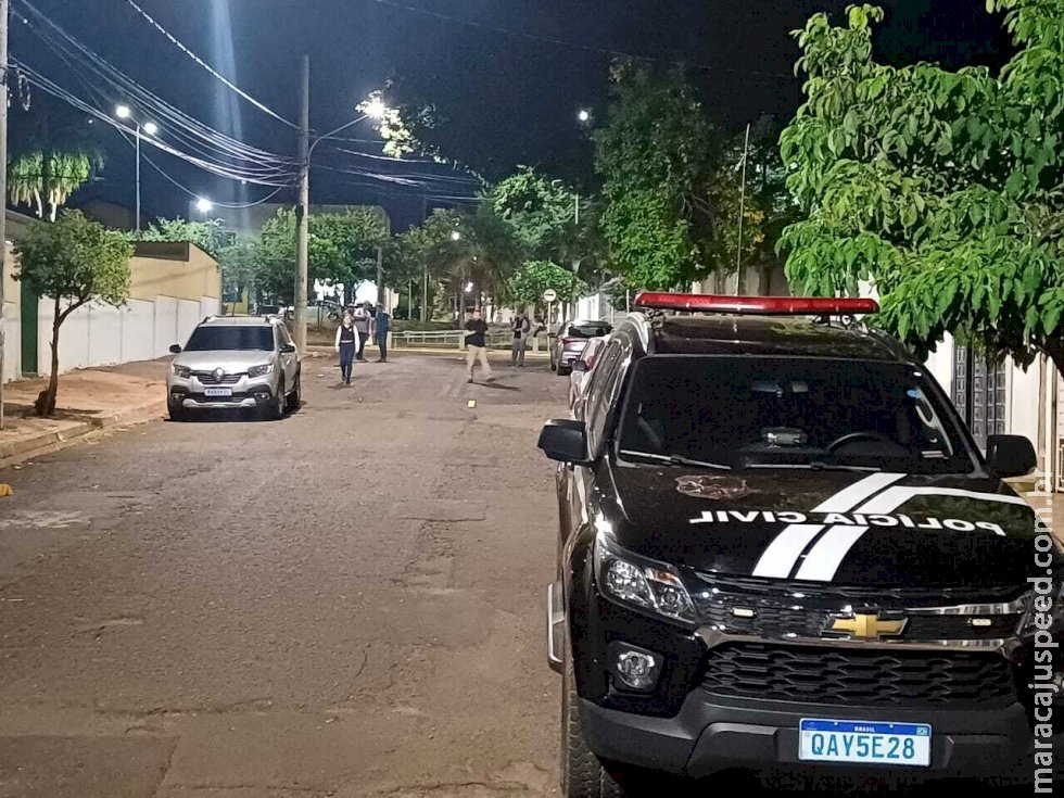 Bancário que tentou matar esposa esfaqueada e atropelada é preso em clínica psiquiátrica em Campo Grande Bancário que tentou matar esposa esfaqueada e atropelada é preso em clínica psiquiátrica em Campo Grande