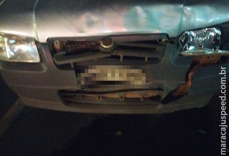 Bêbado, motorista colide na traseira de veículo parado em semáforo Bêbado, motorista colide na traseira de veículo parado em semáforo