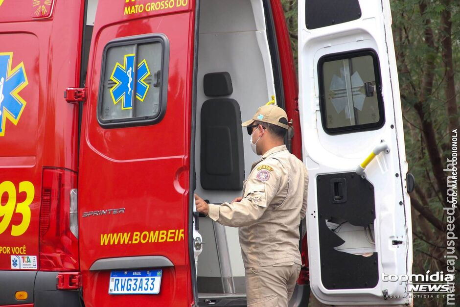 Bombeiros salvam bebê de 15 dias engasgado com leite materno em Chapadão do Sul Bombeiros salvam bebê de 15 dias engasgado com leite materno em Chapadão do Sul