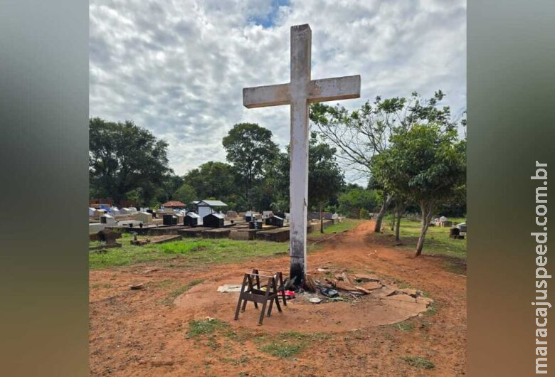 Cabeça de adolescente é encontrada em cemitério onde corpos foram furtados Cabeça de adolescente é encontrada em cemitério onde corpos foram furtados