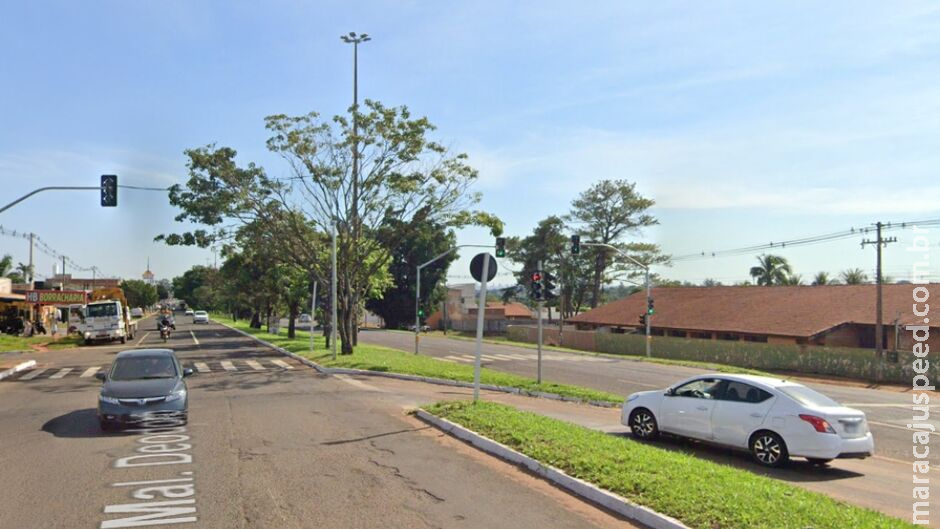 Ciclista fica gravemente ferido após ser atropelado por carro na Avenida Gunter Hans Ciclista fica gravemente ferido após ser atropelado por carro na Avenida Gunter Hans
